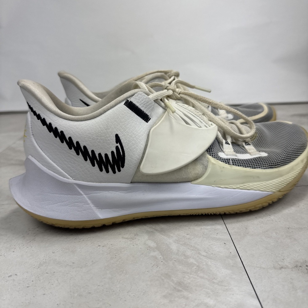 Nike Kyrie Low 3 Eclipse 2020 Glow Mens Size 9.5 White & Black Athletic Sneakers